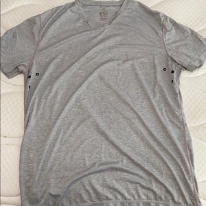 Roots small V-Neck T-Shirt